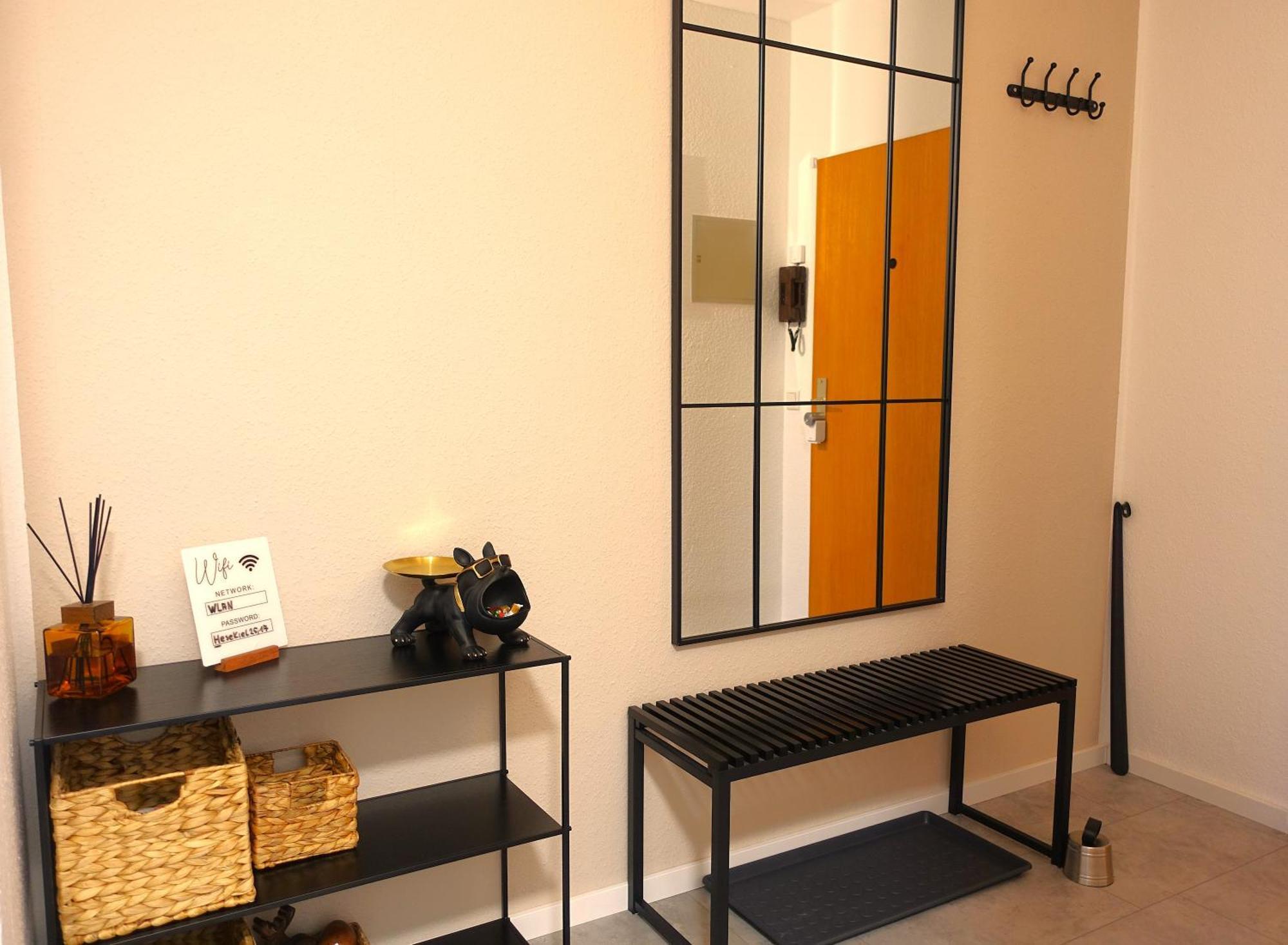 Getaway Apartment - Balkon - Kueche - Ruhe - Waesche - S-Bahn - 60 Qm Дуйсбург Екстериор снимка